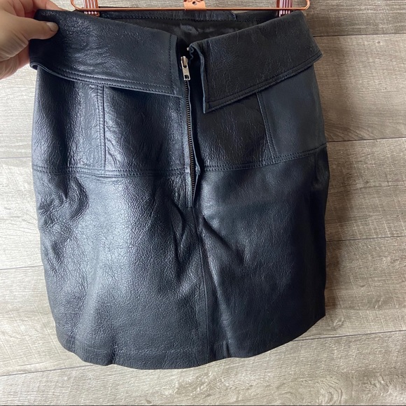 Sold!Chrissy Teigen X revolve Grayson leather skirt - Picture 5 of 7